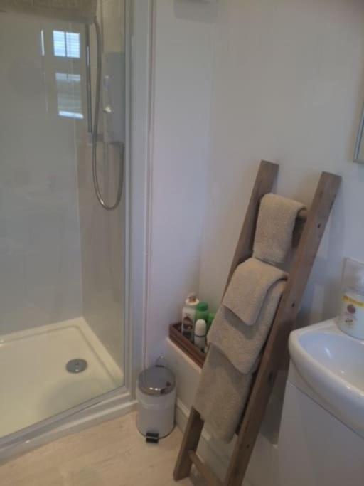 Cotswold Edge Guest Suite With Broadway Hill View Badsey Ngoại thất bức ảnh