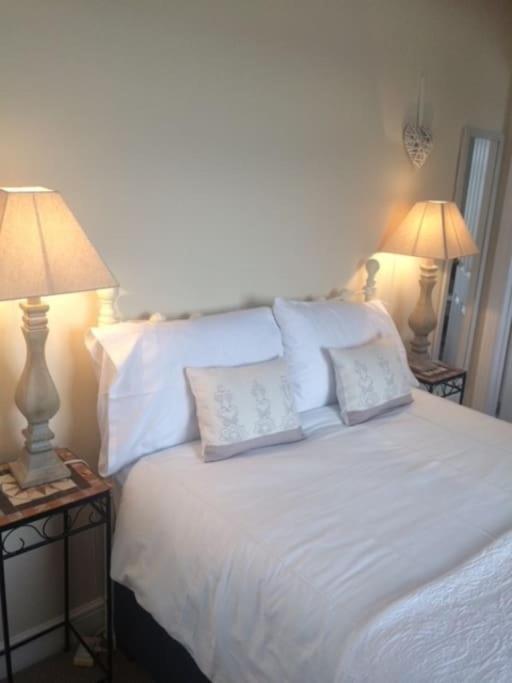 Cotswold Edge Guest Suite With Broadway Hill View Badsey Ngoại thất bức ảnh